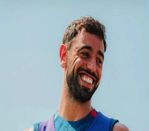 ESPN记者：皇马为琼阿梅尼标价9000万欧，今夏或出售他邮报：曼联未来数月可能会和B费进行新合同谈判