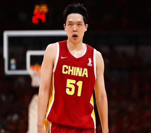 19分惨败！杨瀚森罚球6中3+4犯规+空篮三不沾，中国男篮迎生死战