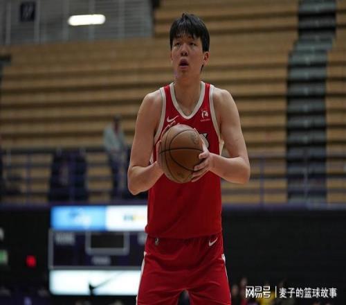 男篮输给日本后，听听专家们怎么说，杨鸣鼓舞士气，苏群一针见血