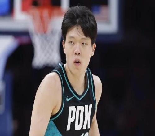 罗威回归+签下卡尔森！杨瀚森竞争形势更严峻