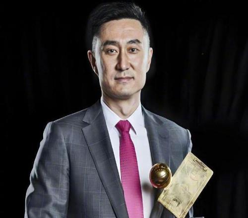 重磅！苏群：杜锋将不再担任广东主教练，球迷：走吧脾气太暴躁了