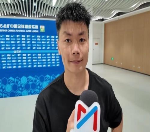 罗竞：落后时教练告诉我们别心急，很开心最后能反超比分