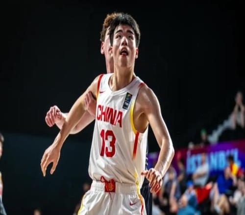 冲击世界杯前9名中国男篮终于硬气一回了：U17能掀翻欧洲劲旅吗