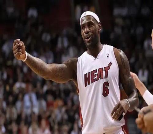 迈尔斯凯利16分NBA马刺8788热火贾米尔杨21分3板4助