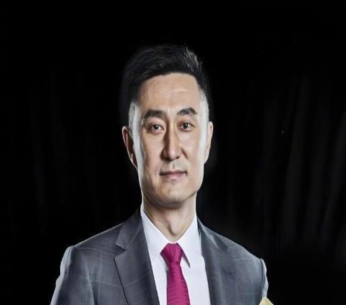 曝杜锋卸任广东男篮主帅：休整一年主抓粤BA宏远大概率聘请外教