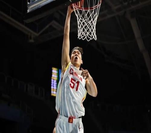 中国男篮大胜中国台北，杨瀚森一数据全队最低，NBA还给他机会吗