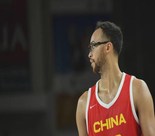中国男篮该不该走归化路线