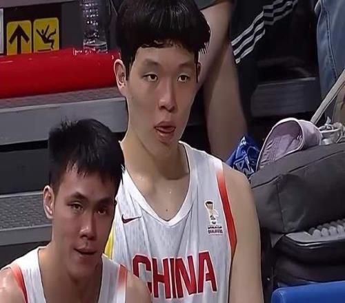 菜就多练！2战合砍19分10板，杨瀚森仍未达到预期，后续安排出炉