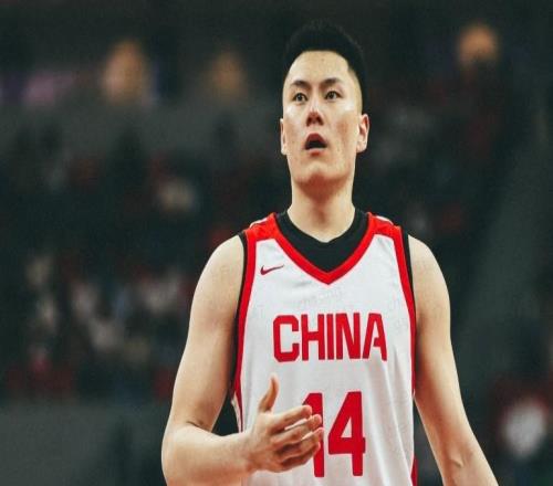 关键发挥，李弘权13中6砍17分4板4助，正负值+14