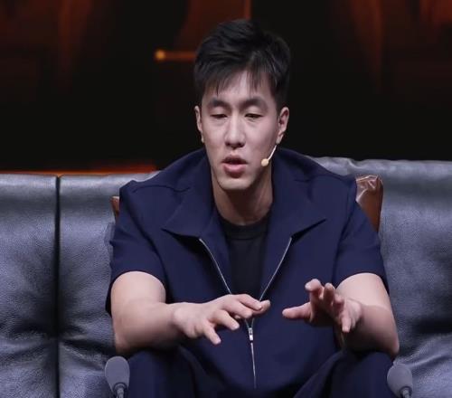 中国为何难出球星郭艾伦一针见血：不挣钱我也想试试去解决问题