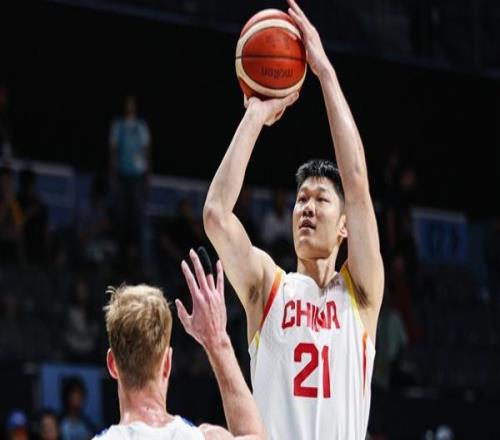 中国男篮9274大胜中国台北顺利晋级！赵继伟17分6助，胡金秋13分6板