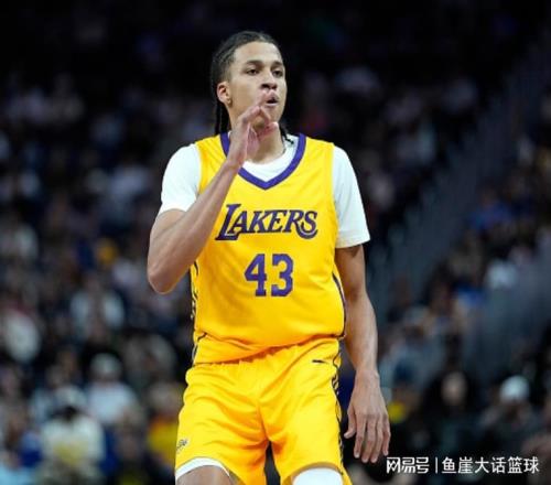 湖人拒绝马刺逆转！马农24+8立大功，湖人24号秀7中2，李贤重8中1