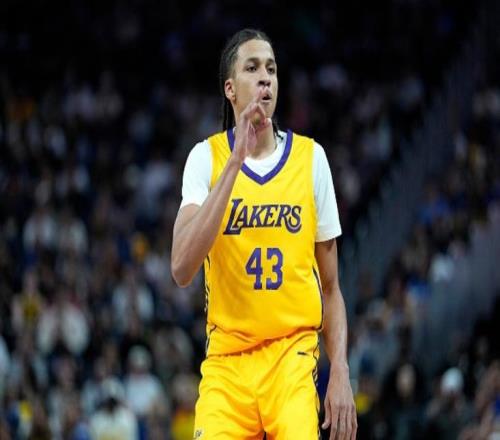NBA夏联：湖人逆转送马刺3连败马农24+8韩国李贤重三分6中0