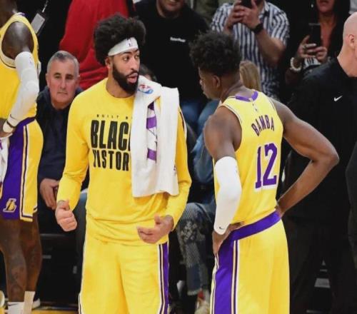 签了签了！臂展怪重返NBA！2K玩家天塌了
