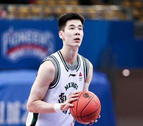 CBA3消息！赵柏清签约日本联赛，南京同曦顶薪锁定郭昊文，吉林战胜辽宁！