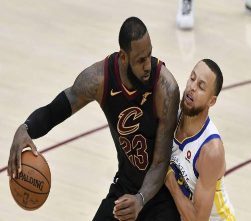 NBA时代双雄两种归宿：38岁库里一人一城，41岁詹姆斯四海逐梦
