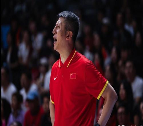 中国男篮大换血！两大核心全部缺席，徐杰张镇麟迎来出头机会
