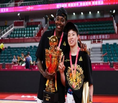 致命失误低头沮丧！30岁王思雨力竭不该背锅宫导弃用FMVP令人费解