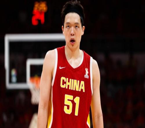 CBA动态速递！辽宁男篮积极追求段睿骐，中国男篮四人离队，同曦大将转战日本联赛，广东内线大将回归