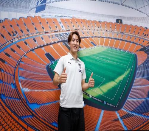 佐藤龙之介：香川真司为我送上了祝福久保建英是我的目标