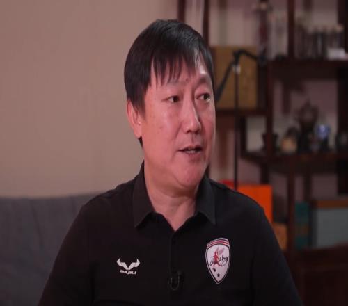 曲波：当年留洋我连脚指甲都不能自己剪走出去后要积极融入