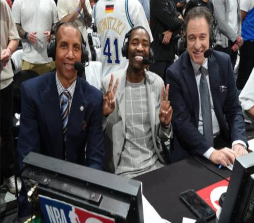 克劳福德近况：成金牌解说，身家过亿，儿子五星高中生，冲NBA