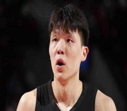 NBA夏联：开拓者遭太阳16分逆转杨瀚森12+9+4马卢阿奇19+11