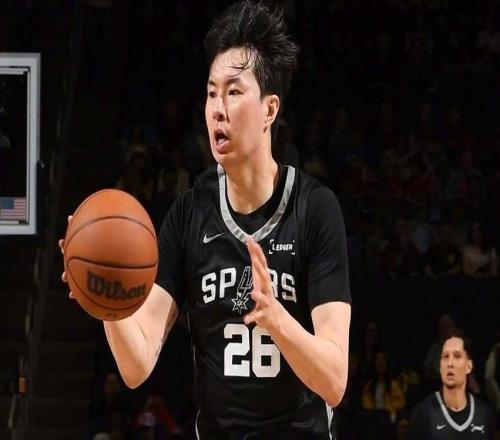 NBA夏联：单节237！马刺大胜尼克斯李贤重仅3分布莱恩特19分