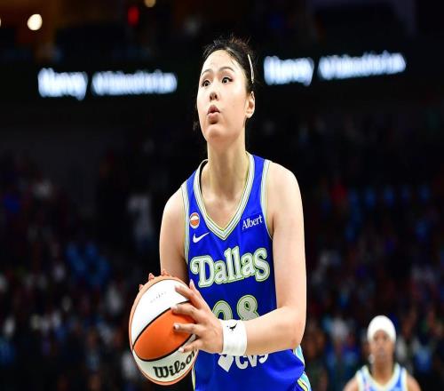 轰10分10板+正负值第1！中国女篮2米01王牌闪耀WNBA：状元绝配