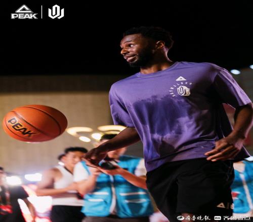 NBA状元与奥运冠军跨界互动，维金斯中国行首站亮相济南