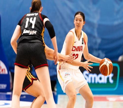 轰26+8+4！中国女篮16岁1米89新星崛起：宫鲁鸣招进全能王牌