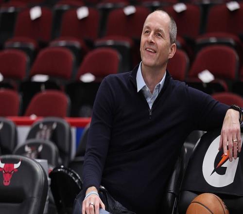 NBA聘前公牛高管卡尼索瓦斯为欧洲联赛顾问