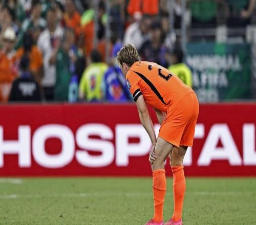 科贝：德容膝伤或伤缺四个月，FIFA需赔偿巴萨