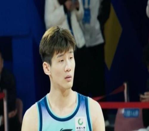 CBA速递！北控男篮敲定主教练，北京男篮欲买断范子铭，青岛男篮续约内线大外，NBL球队接触周鹏