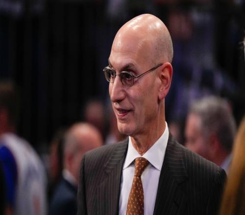 NBA调查伦纳德代言合同将结案，快船猛龙交易等待裁决