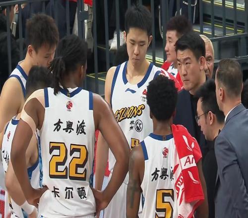 广厦男篮拆队！三大球员离队，朱俊龙确定留队，胡金秋是否离队待定，孙铭徽无队报价