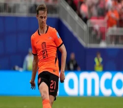 世体：若德容缺阵四个月，巴萨可获得FIFA的约200万欧赔偿