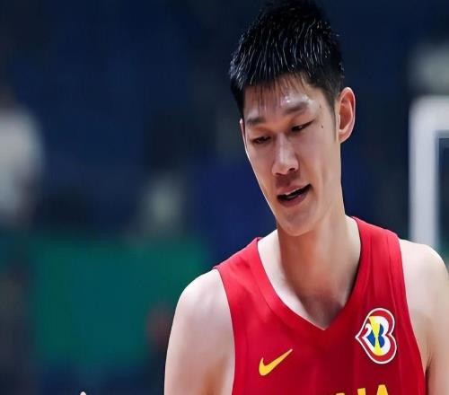 7月16日CBA消息：广州开启“超市大甩卖”，签下2米13内线神塔！