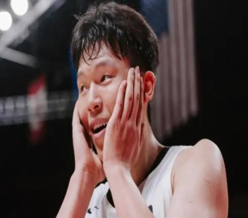 开拓者剥夺球权杨瀚森仅2分！反之下半场暴走！郭士强看懂了吗