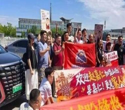 连续引援成功+猛追胡金秋！CBA黑马队新赛季能否冲冠