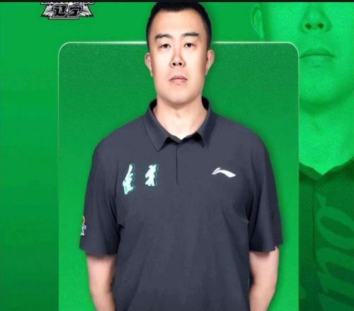 正式官宣！韩德君重回辽宁，签约职务不一般，年薪曝光，球迷感动