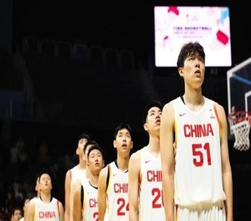 杨瀚森结束NBA夏联后计划：留美继续个人特训8月回归国家队打比赛