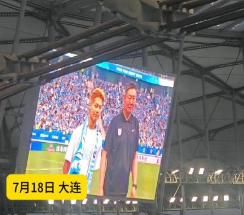 毛伟杰，100场