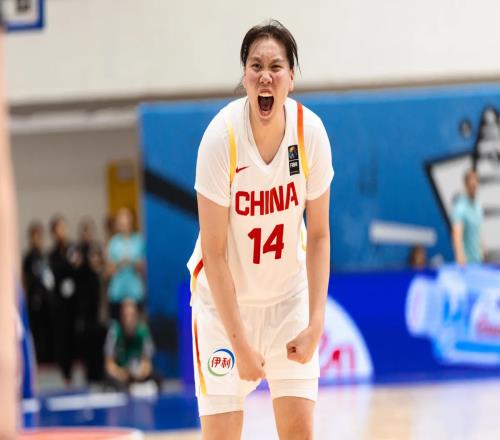 篮板第2+两双第1！中国女篮15岁1米90新星崛起：联手新版李梦冲四强