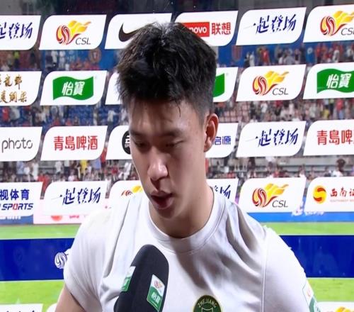 王钰栋：我们在上半场表现不错，下半场比较被动