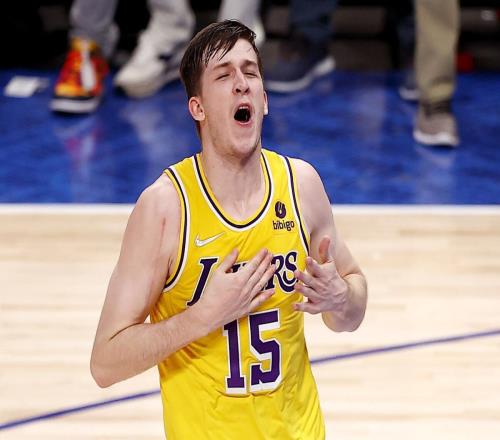 美媒评NBA今夏十大风险合同！湖人一队独占3席，特雷杨2.12亿居首