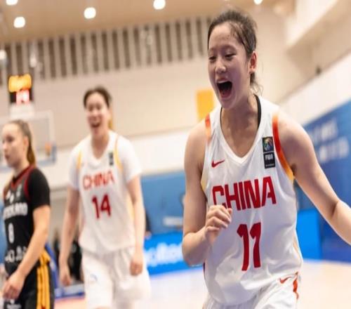 女篮第一位世界级得分王17岁天才成历史首人：超越李梦郑海霞